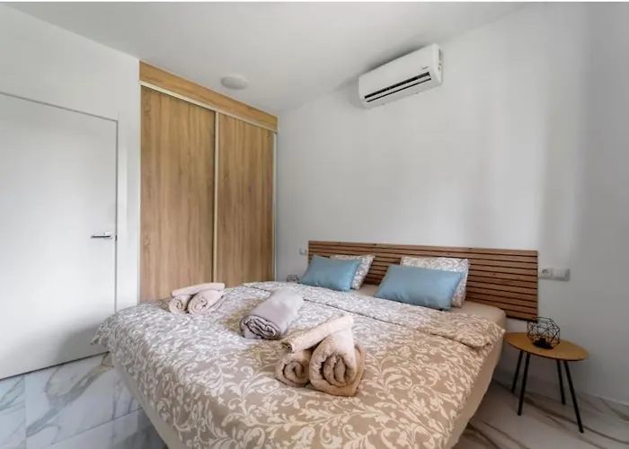 Casa Maria At Parrot At Carihuela *