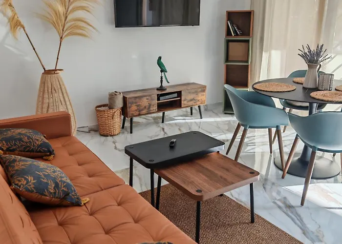 Casa Maria At Parrot At Carihuela