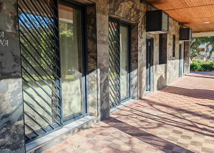 Casa Maria At Parrot At Carihuela * Торремолинос